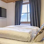 Kitz Hills Mondschein Шале *